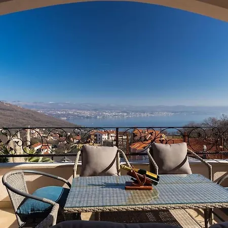 Luxury Emily With Amazing Sea View Διαμέρισμα *